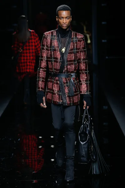 Look 50